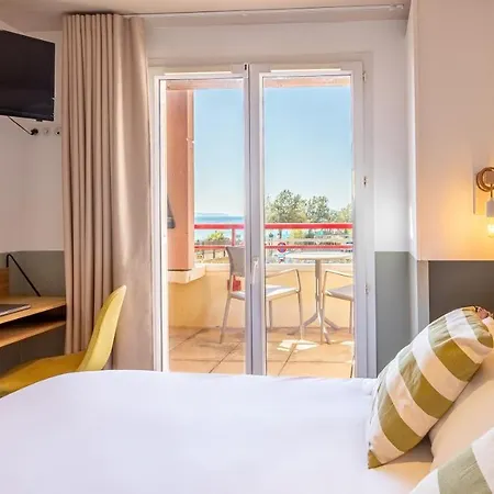 Kaliope & By Oustal Del Mar Aparthotel